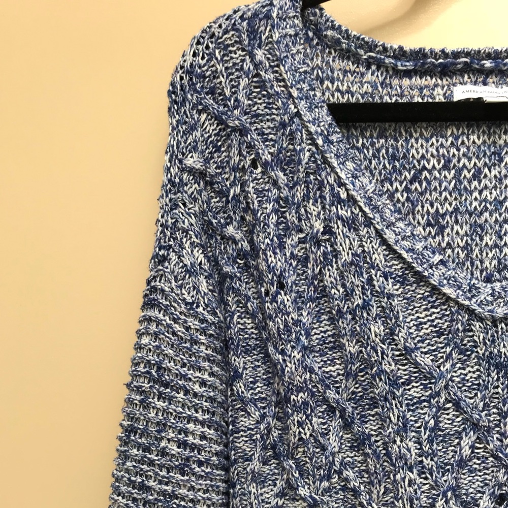 ✨4 for $25✨ American Eagle Outfitters Sweater